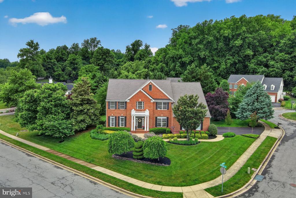 9 SEWALL COURT