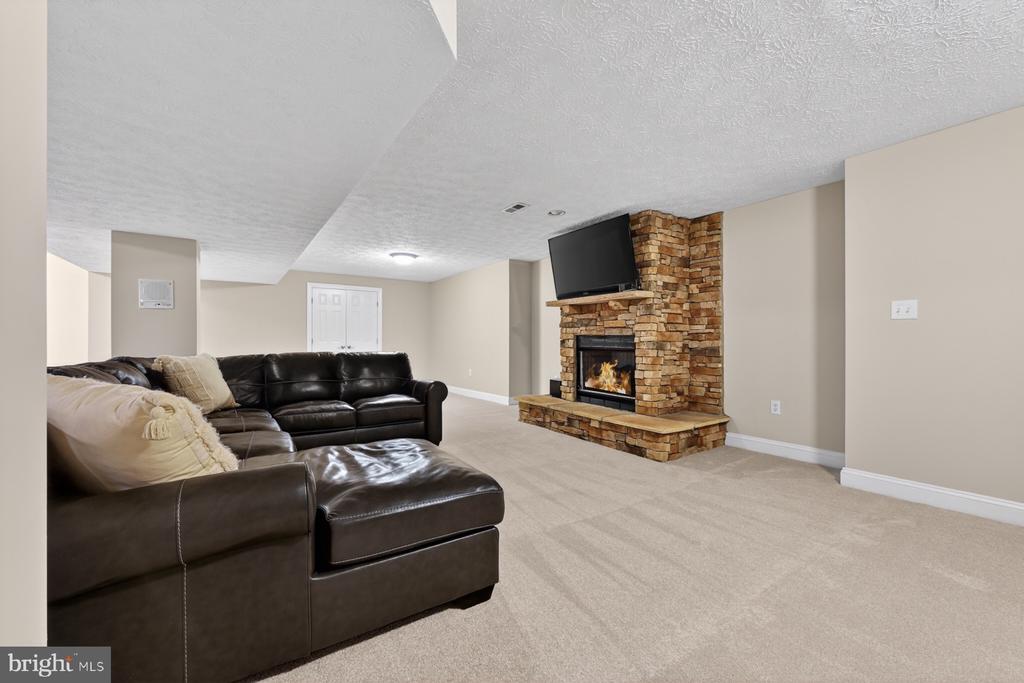 9 SEWALL COURT