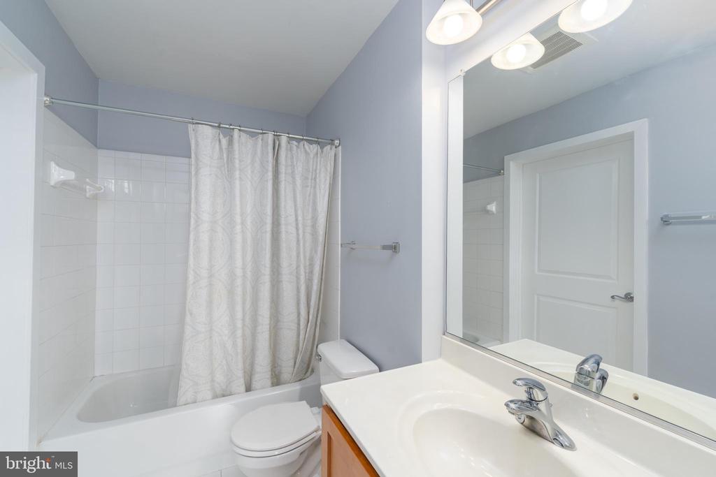 1500 THAMES STREET Unit: 202