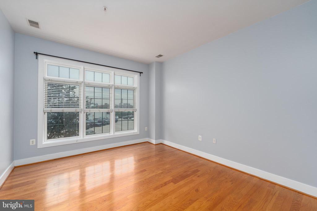 1500 THAMES STREET Unit: 202