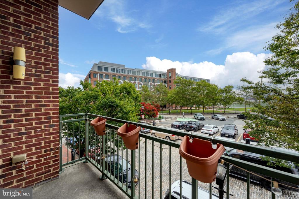 1500 THAMES STREET Unit: 202