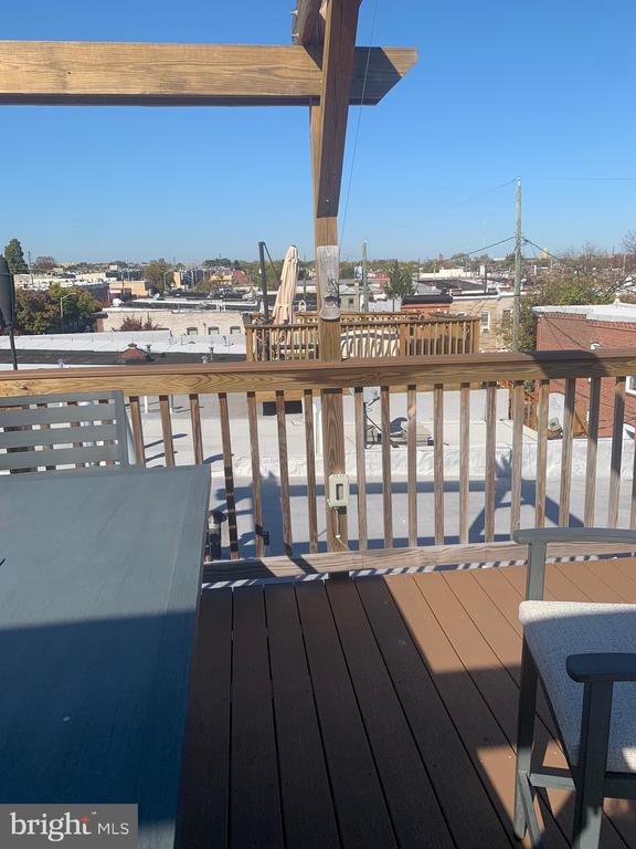 17 N EAST AVENUE