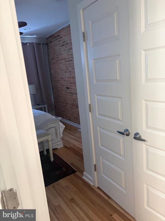 17 N EAST AVENUE