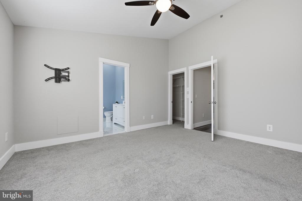 9533 GEORGIAN WAY