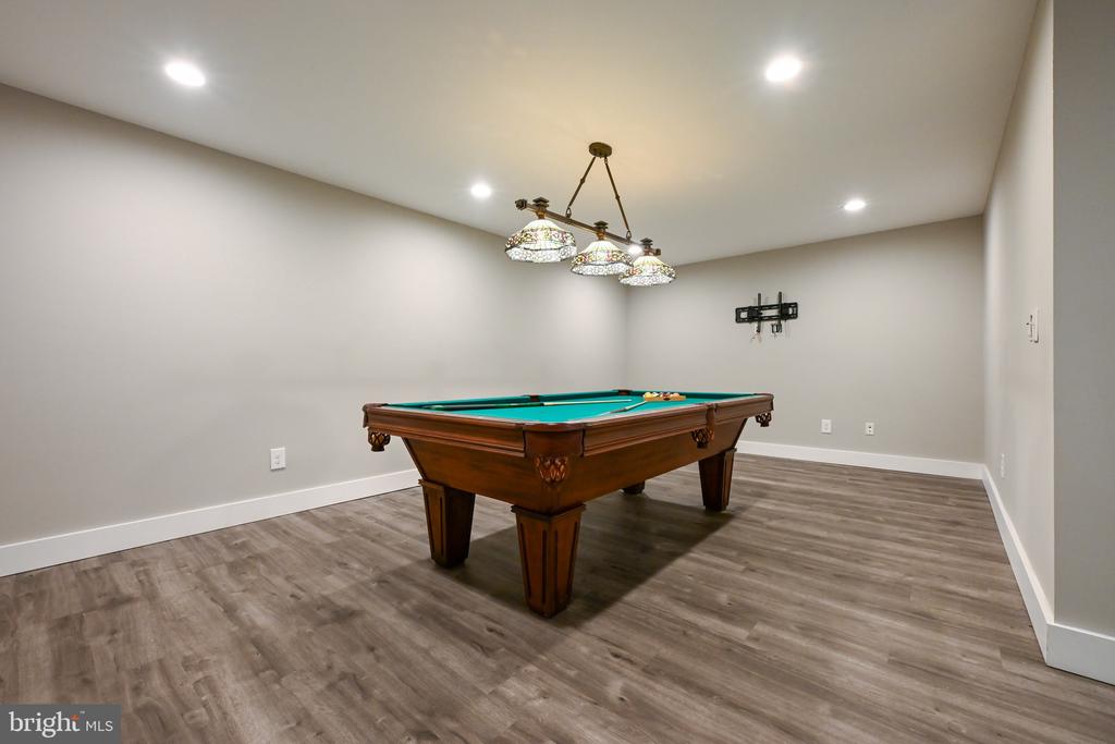 9533 GEORGIAN WAY