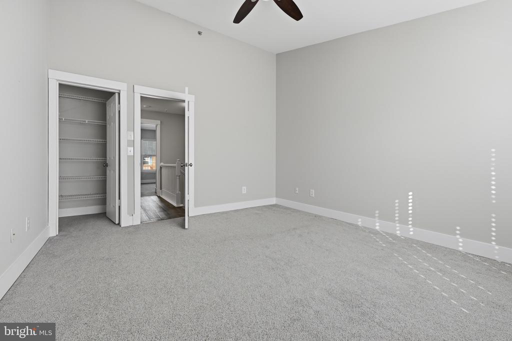 9533 GEORGIAN WAY