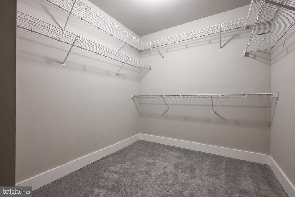 9533 GEORGIAN WAY