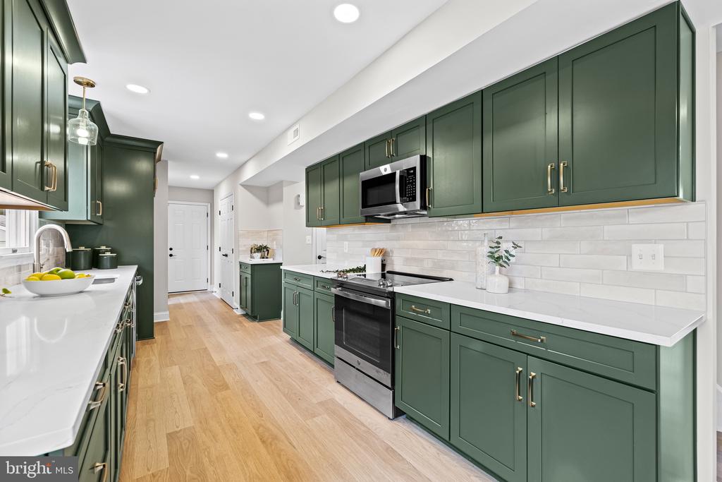 1115 BUCKHORN ROAD