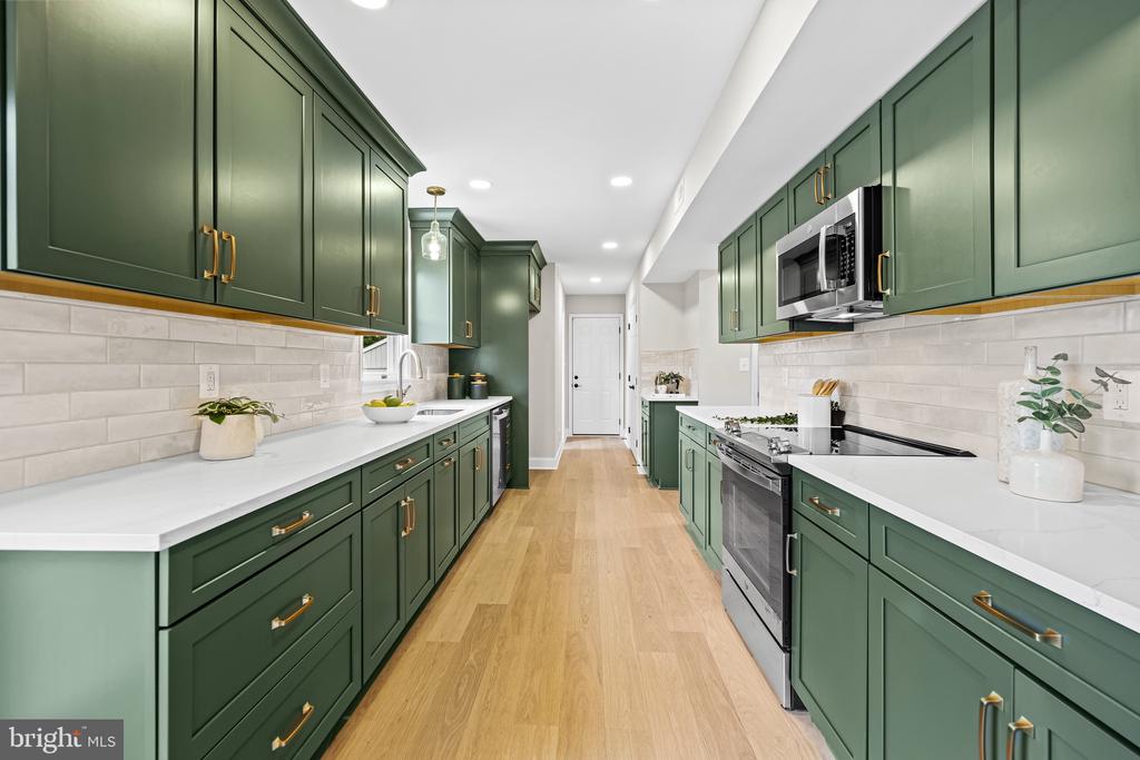 1115 BUCKHORN ROAD