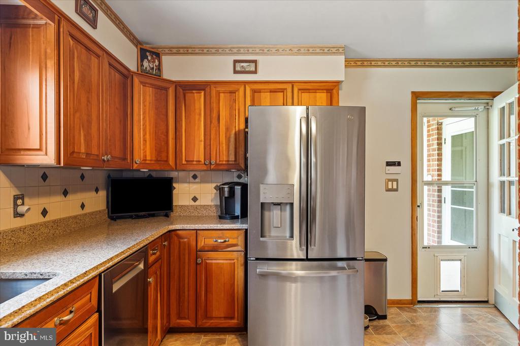 2112 SYKESVILLE ROAD