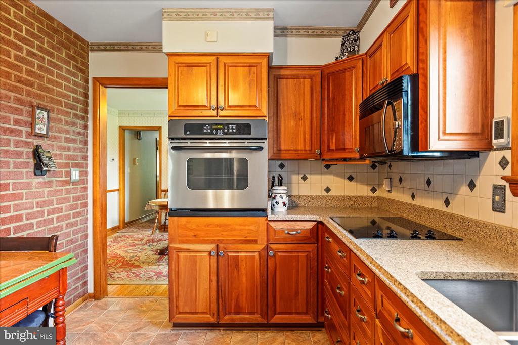 2112 SYKESVILLE ROAD