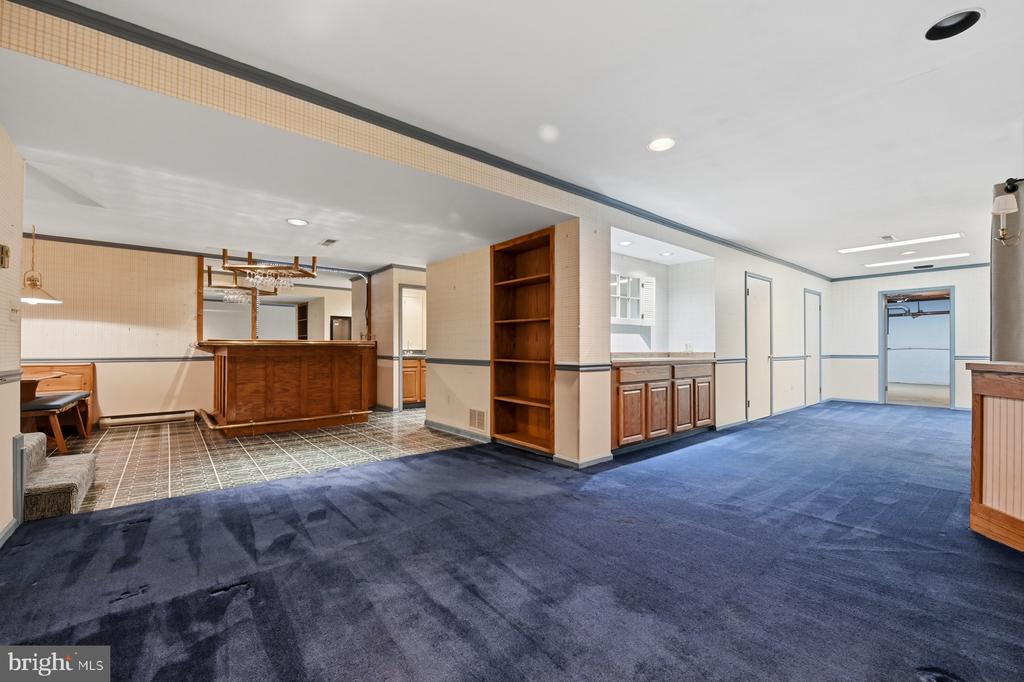 2907 LAWNDALE ROAD