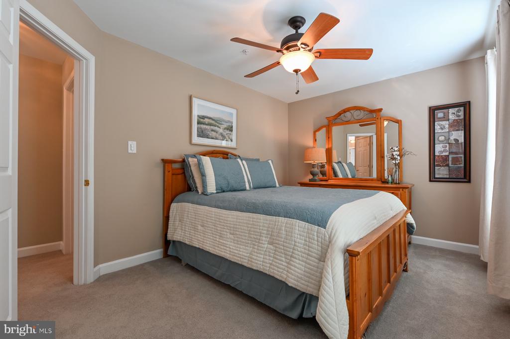 11206 POPLAR GROVE COURT