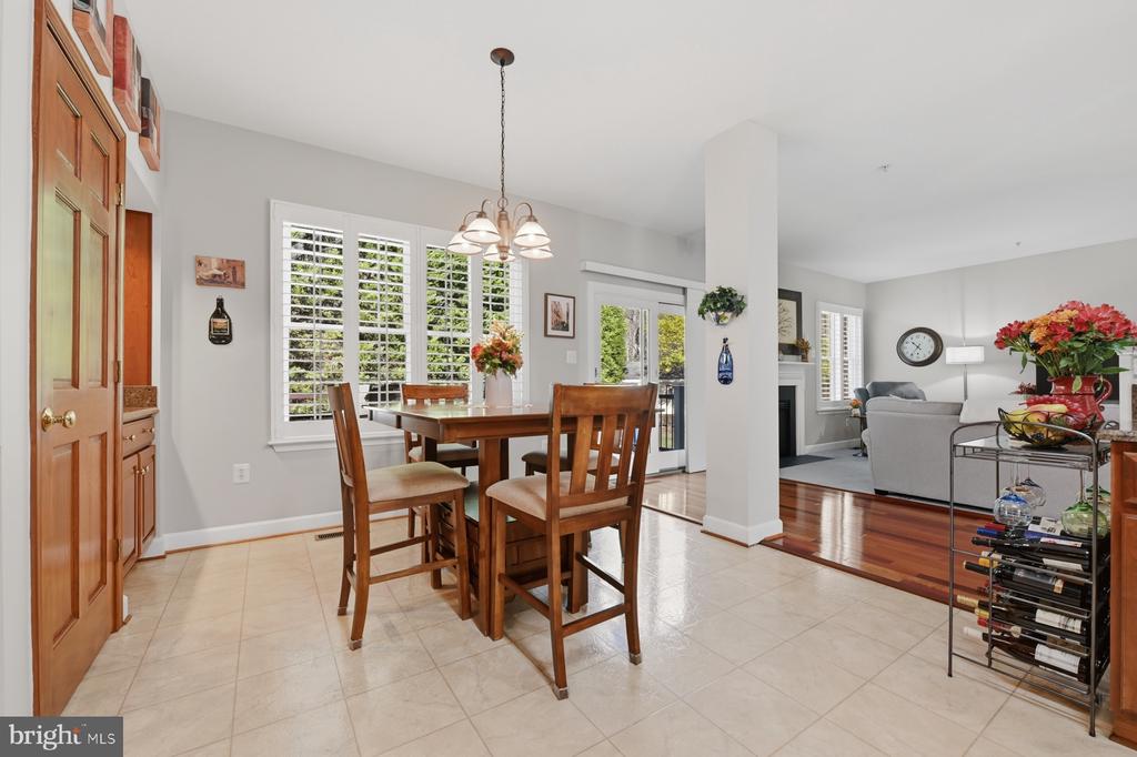 11206 POPLAR GROVE COURT