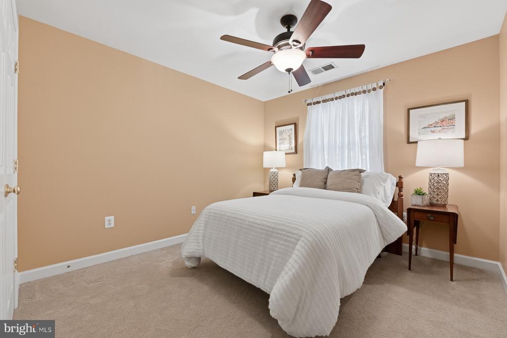 11206 POPLAR GROVE COURT