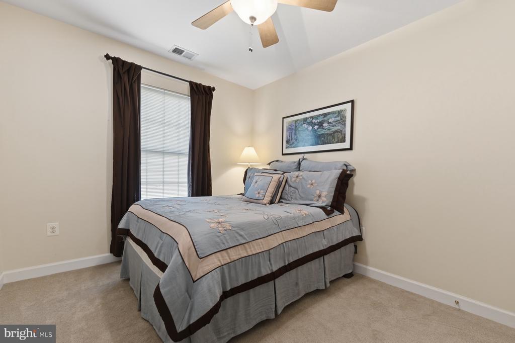 11206 POPLAR GROVE COURT