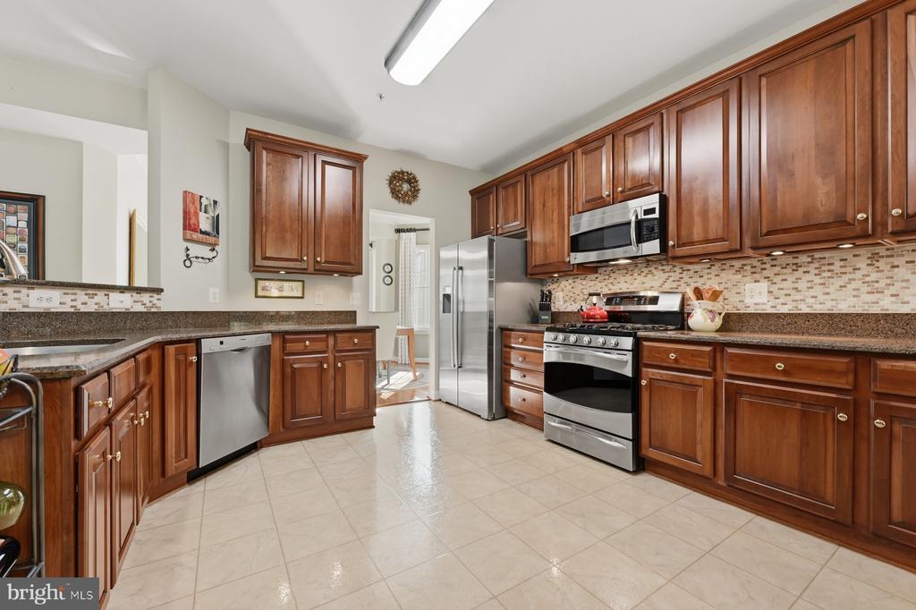 11206 POPLAR GROVE COURT