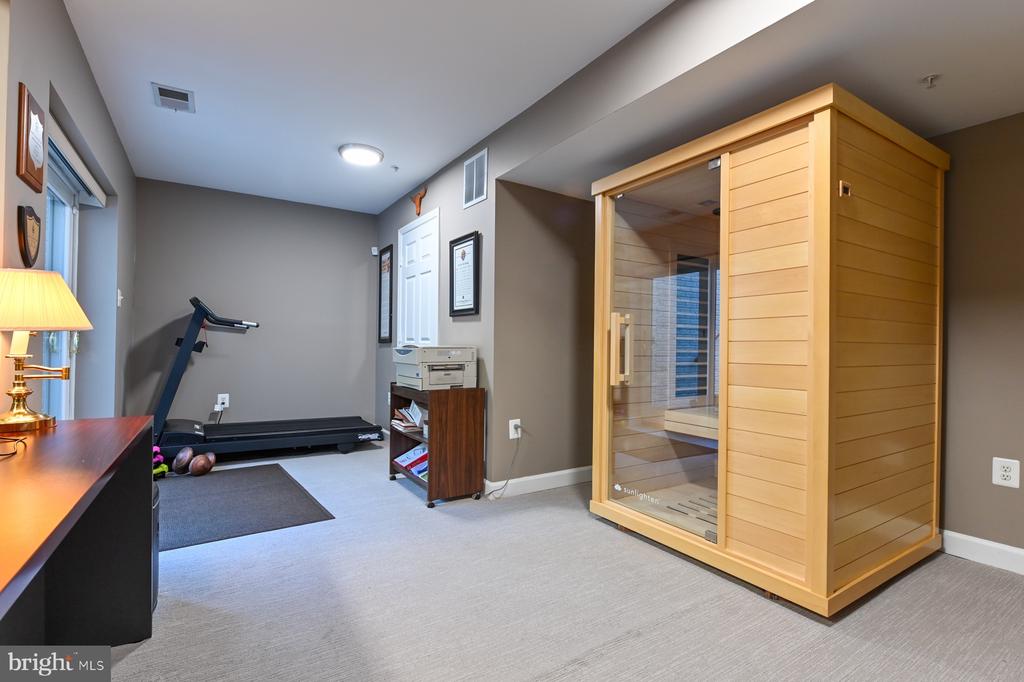 11206 POPLAR GROVE COURT