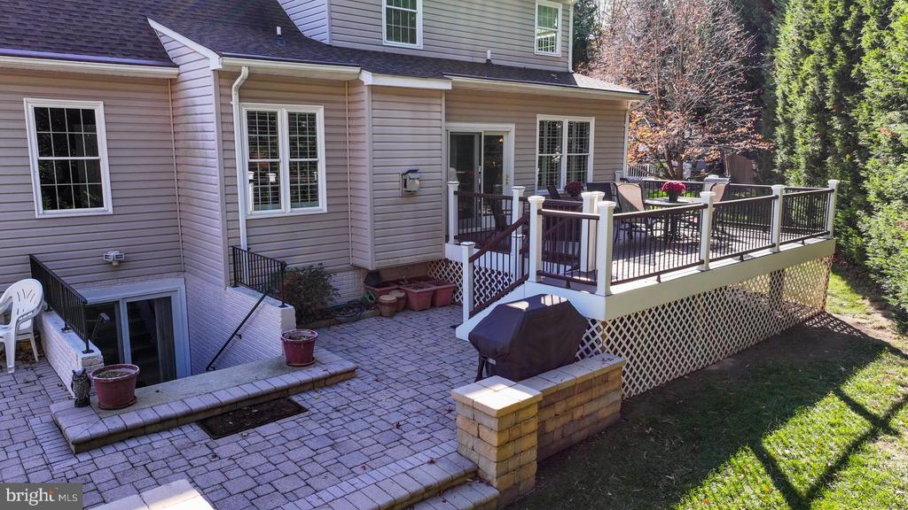 11206 POPLAR GROVE COURT