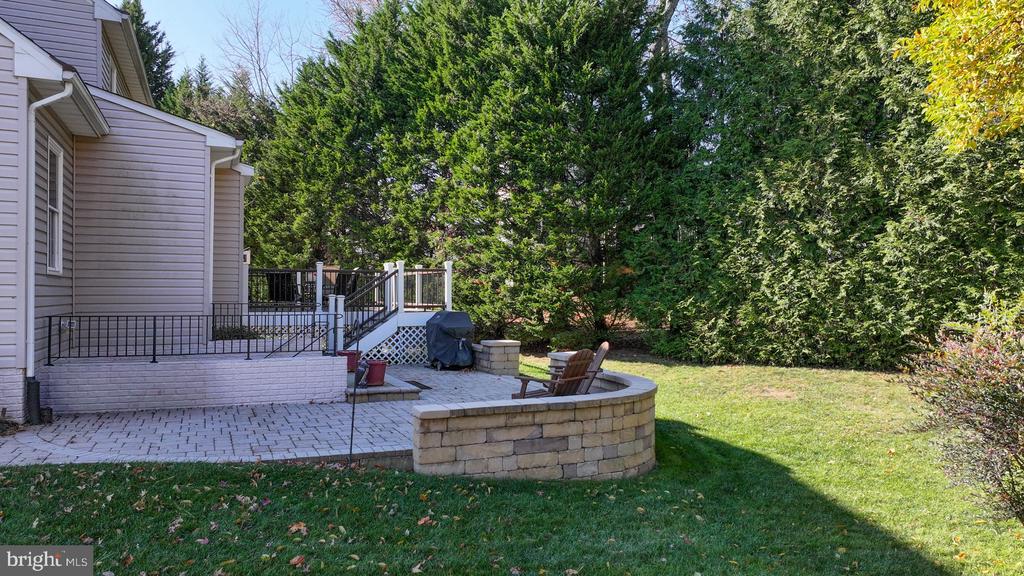 11206 POPLAR GROVE COURT