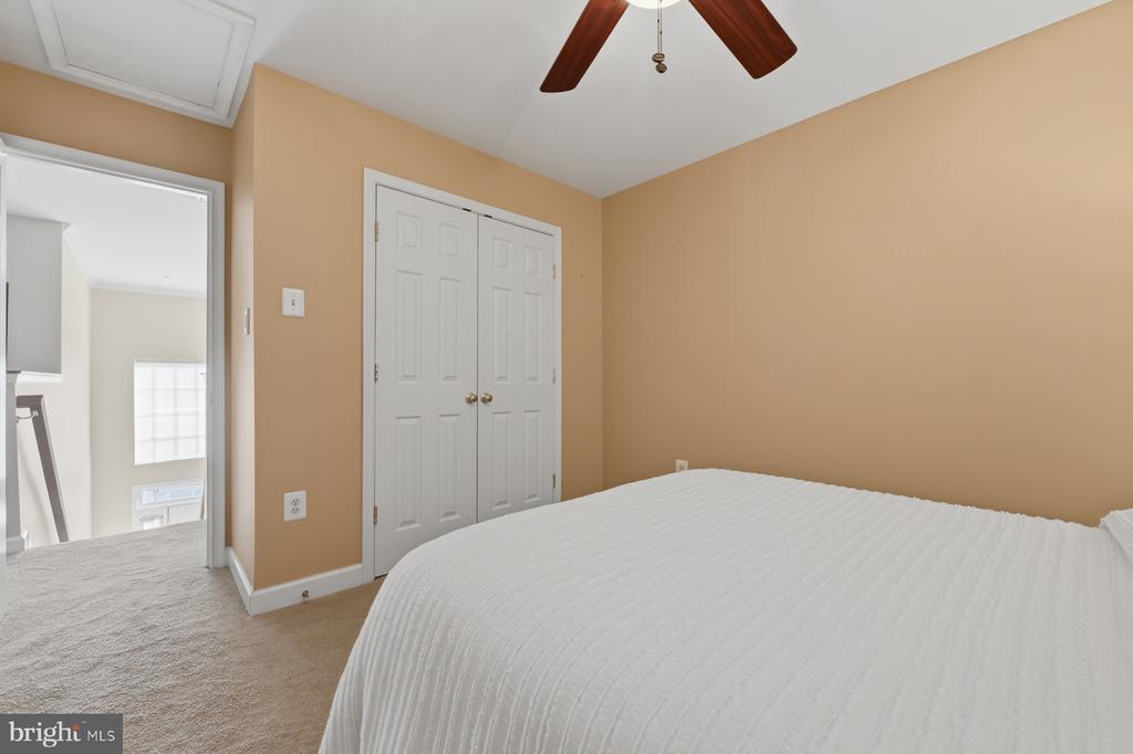 11206 POPLAR GROVE COURT