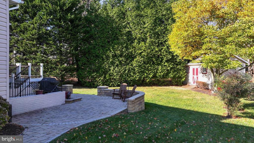 11206 POPLAR GROVE COURT