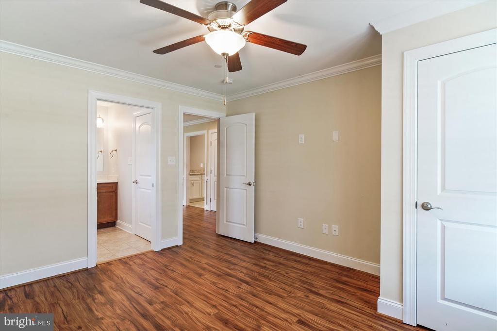9616 COBBLE STONE COURT