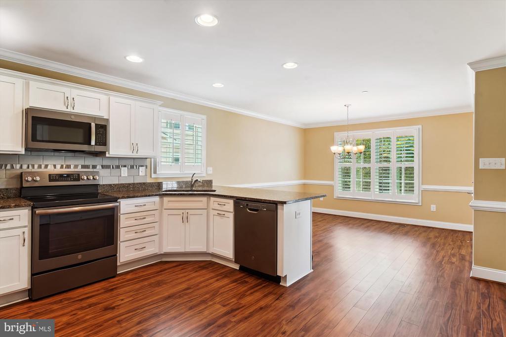 9616 COBBLE STONE COURT