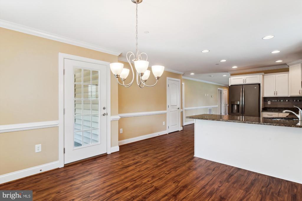 9616 COBBLE STONE COURT