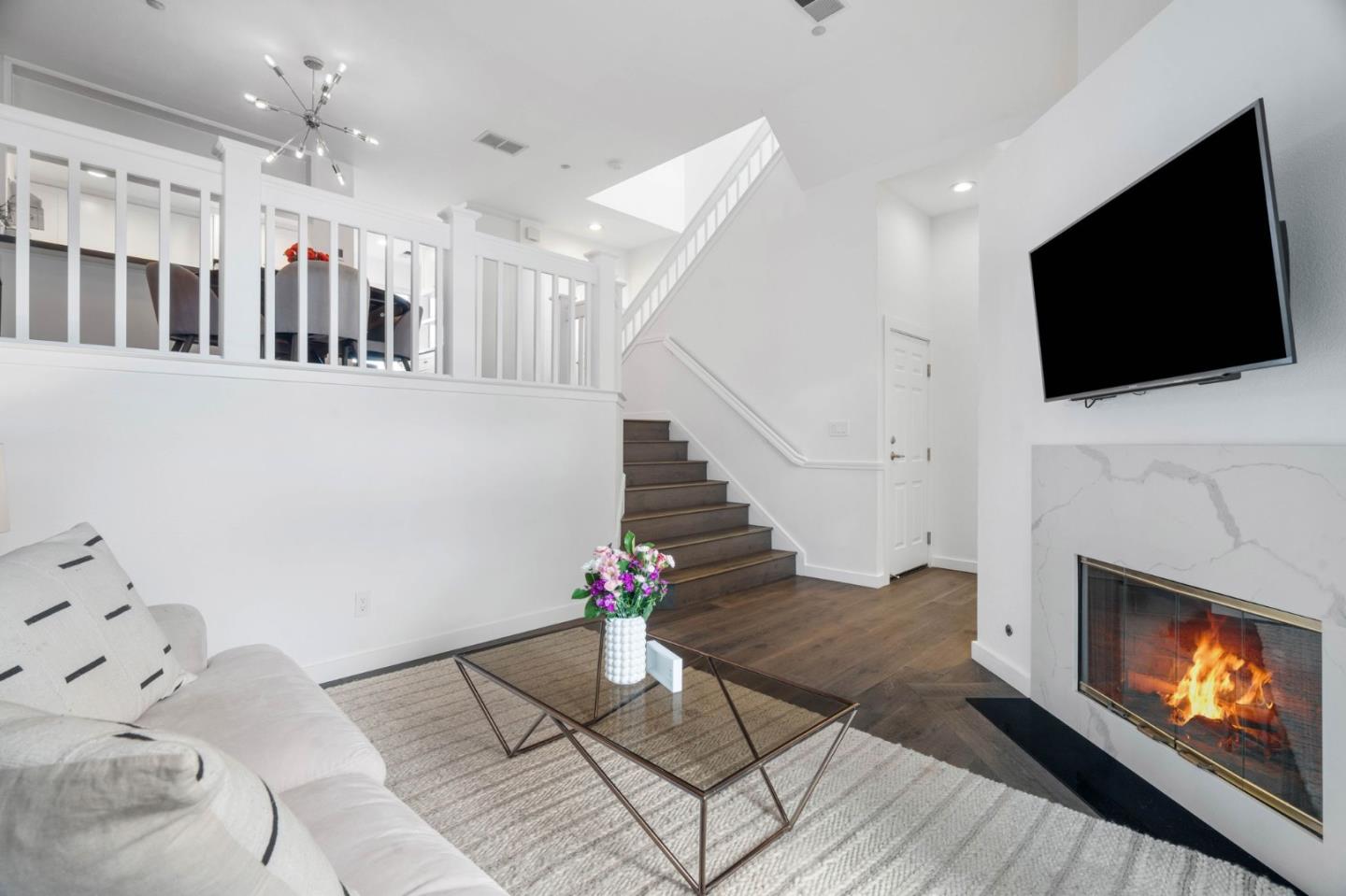 384 Genoa DR