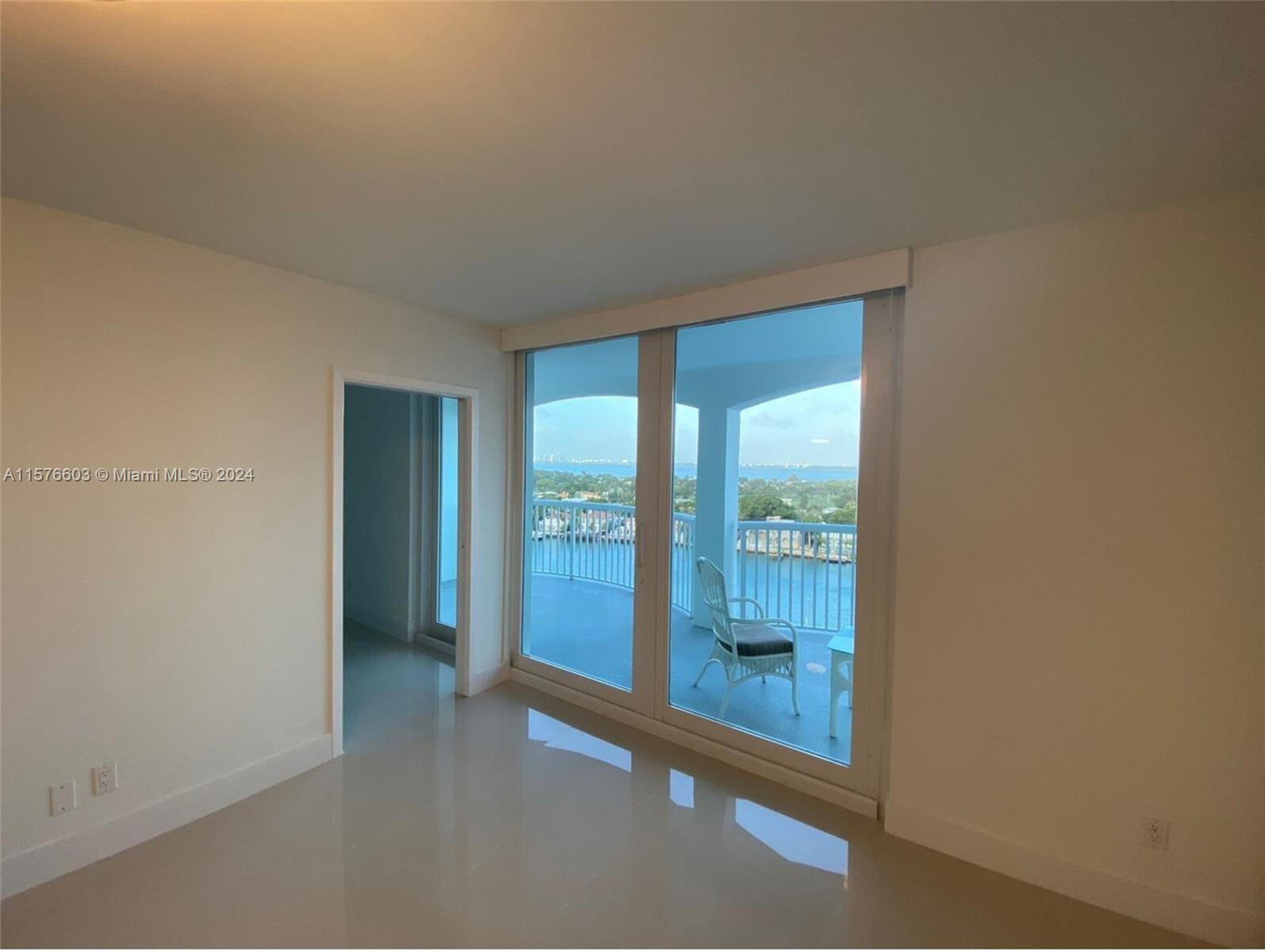 5401 Collins Ave # 1229