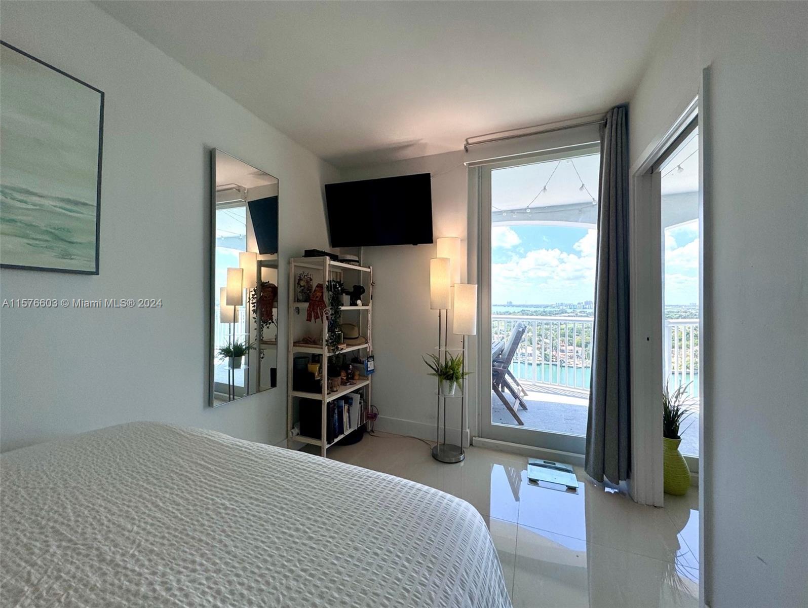 5401 Collins Ave # 1229
