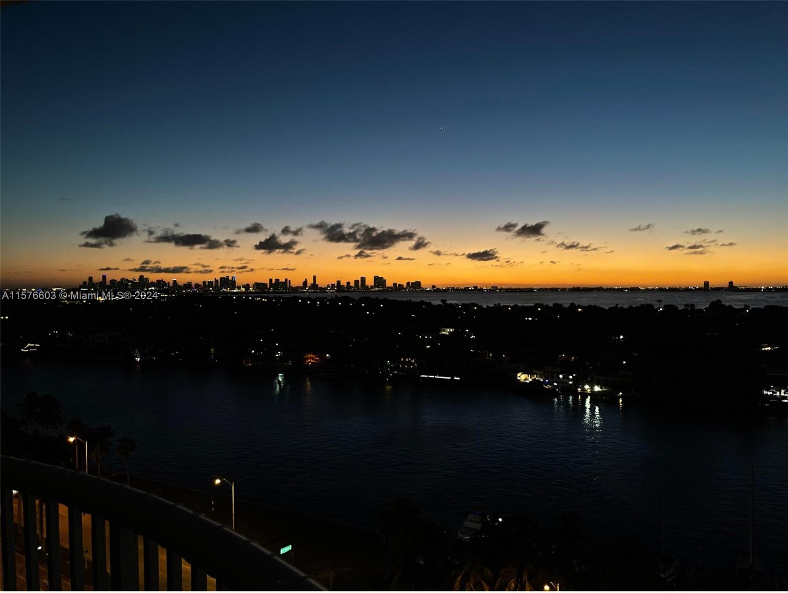 5401 Collins Ave # 1229