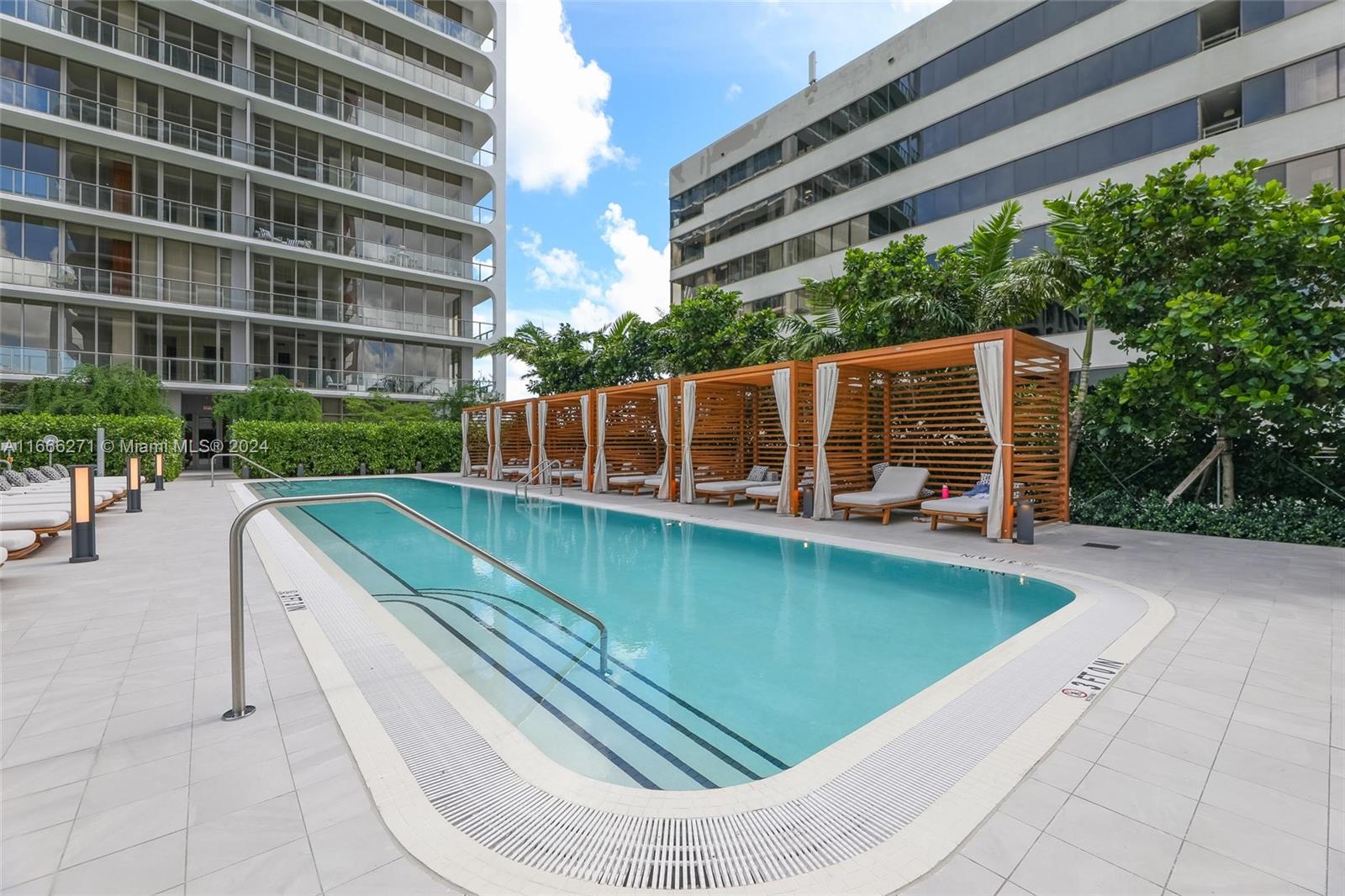 2655 S Bayshore Dr # 606