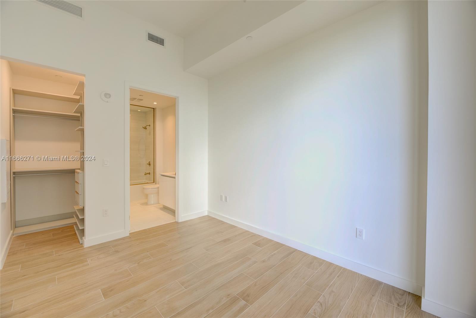 2655 S Bayshore Dr # 606