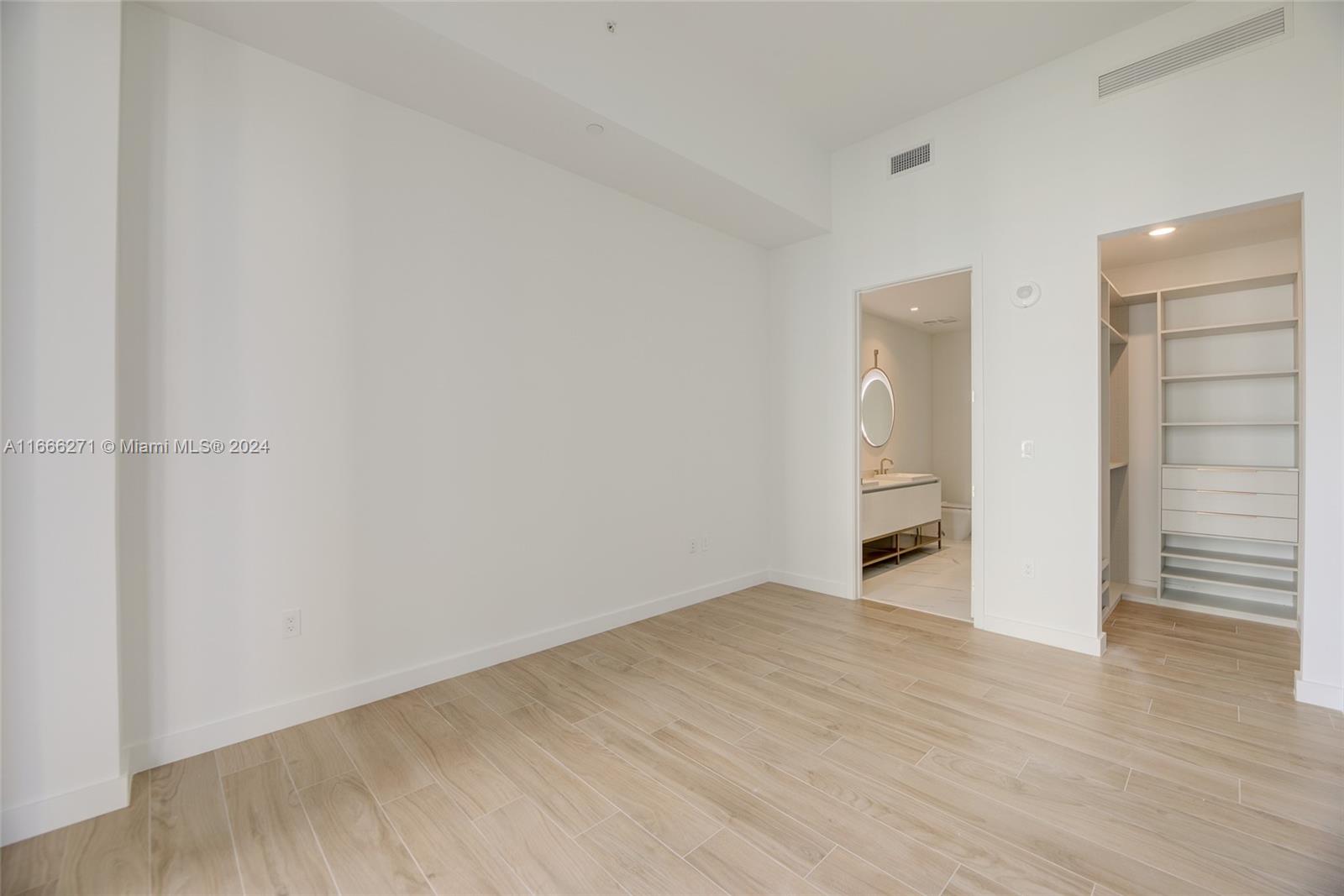 2655 S Bayshore Dr # 606