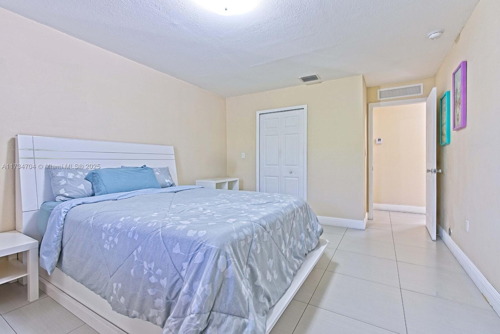 3740 SW 87th Ave