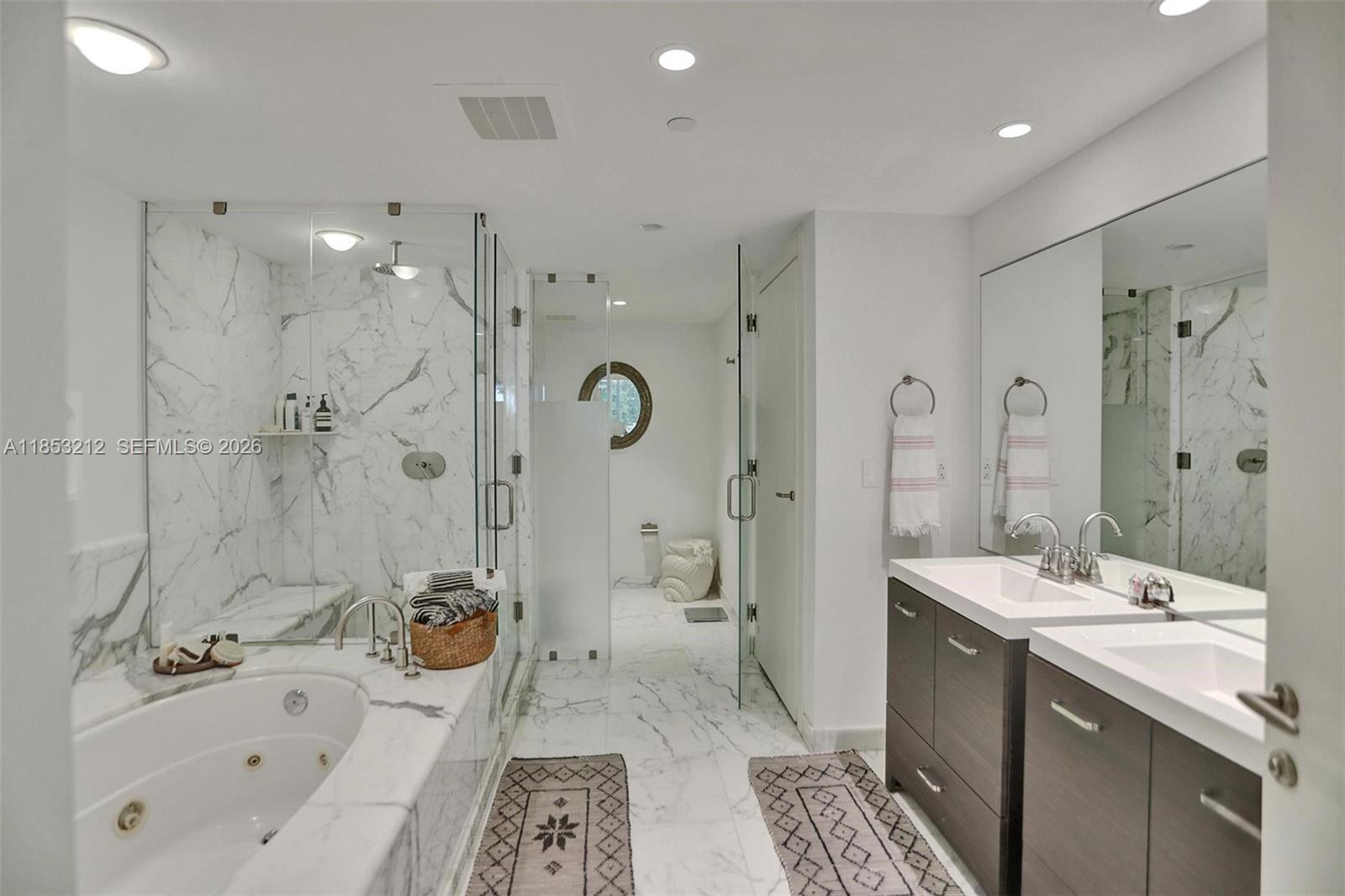 2627 S Bayshore Dr # 506