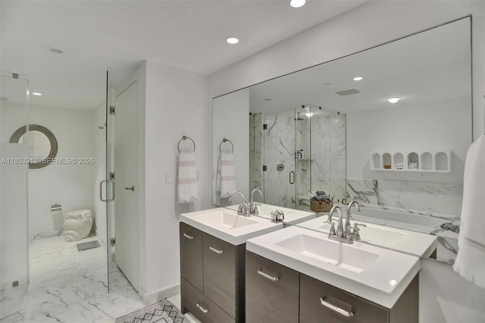 2627 S Bayshore Dr # 506