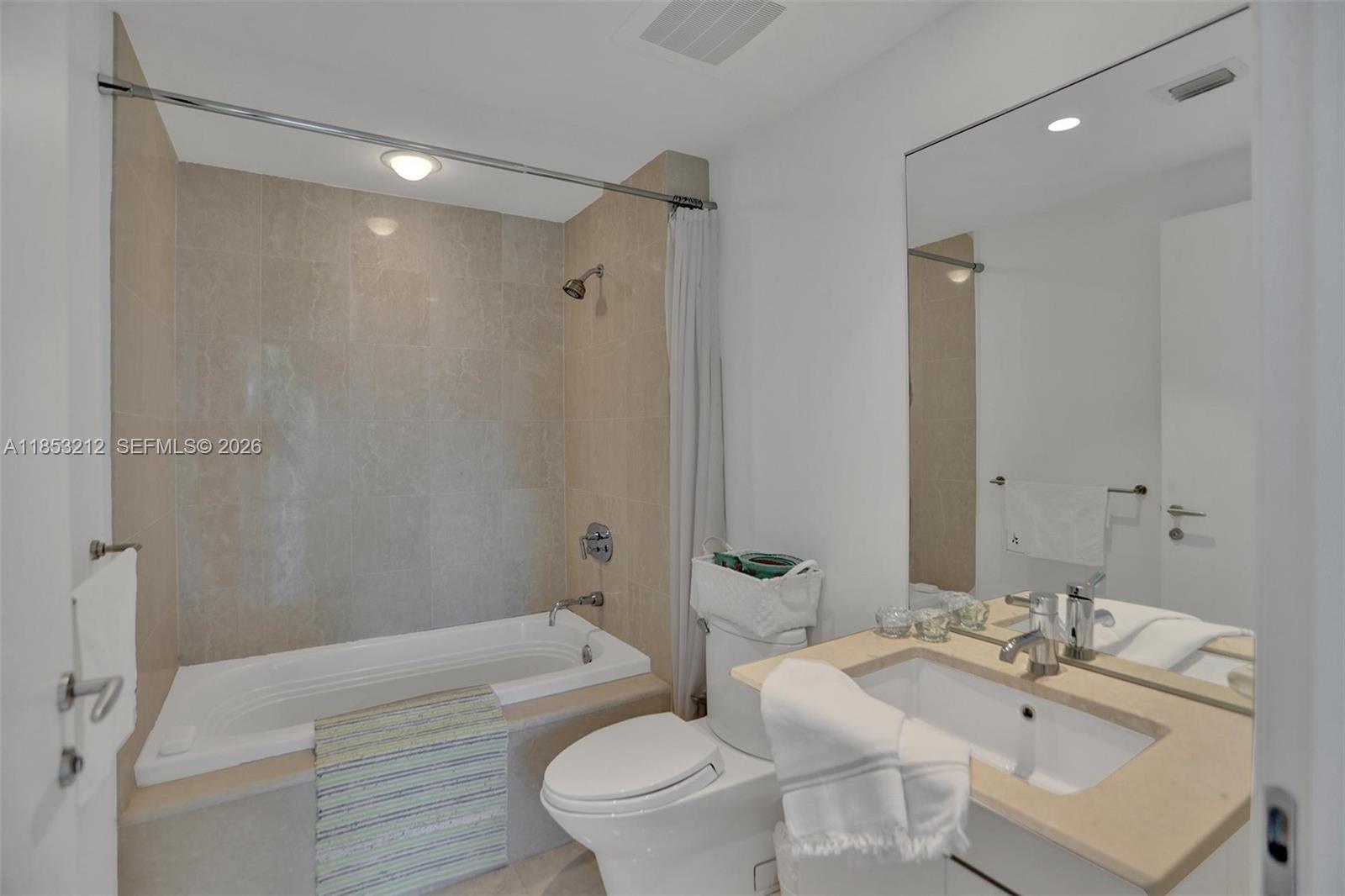 2627 S Bayshore Dr # 506