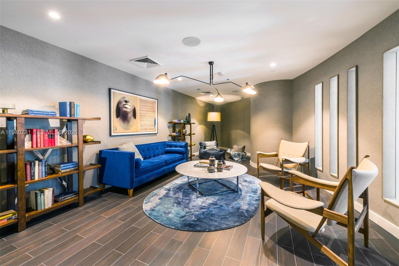 2831 S Bayshore Dr # 401