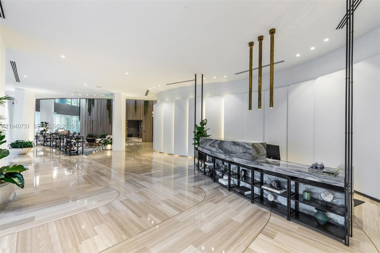 2831 S Bayshore Dr # 401