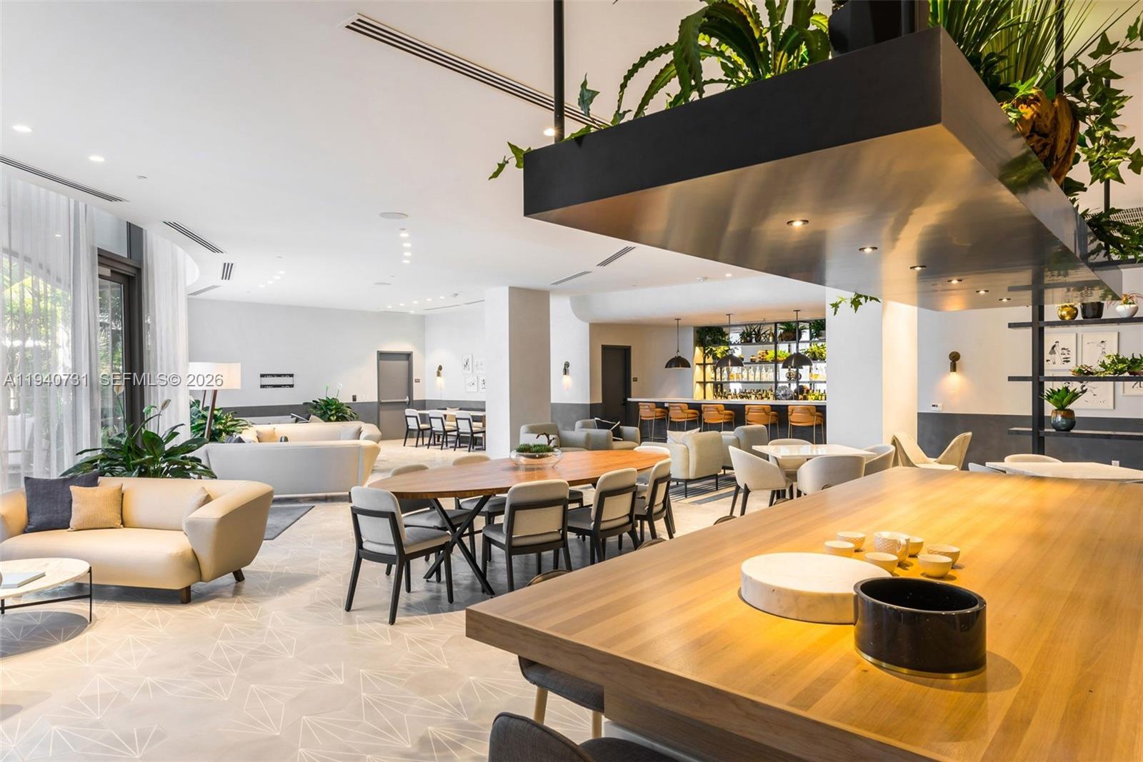 2831 S Bayshore Dr # 401