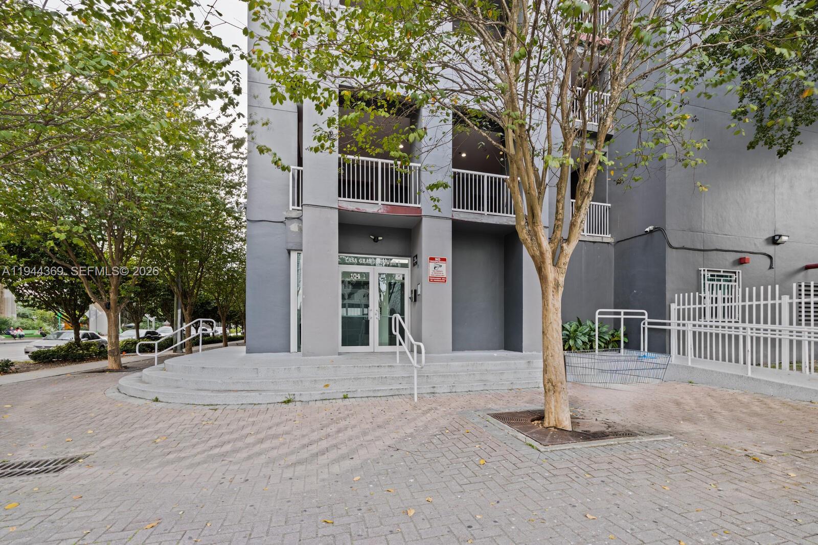 104 SW 9th St # 1207