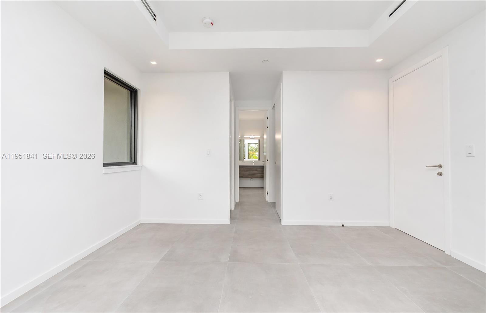 3264 Bird Ave