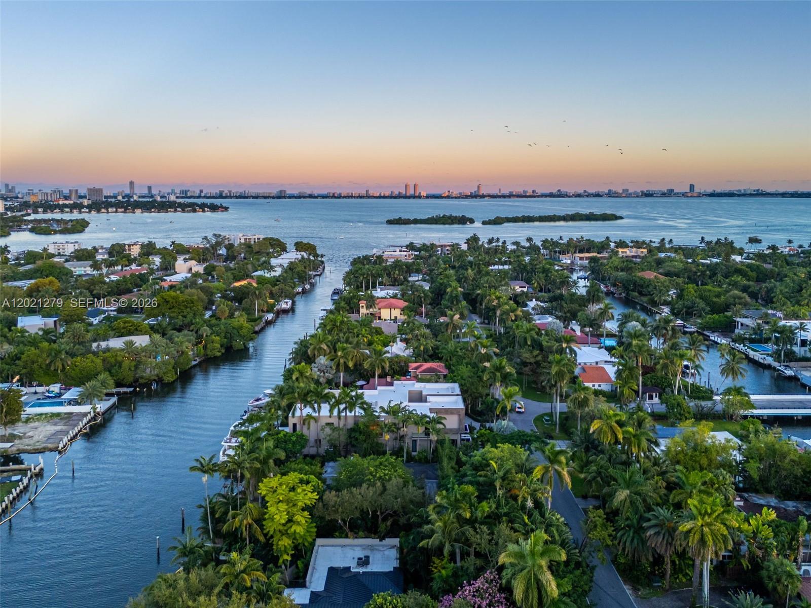 905 Belle Meade Island Dr
