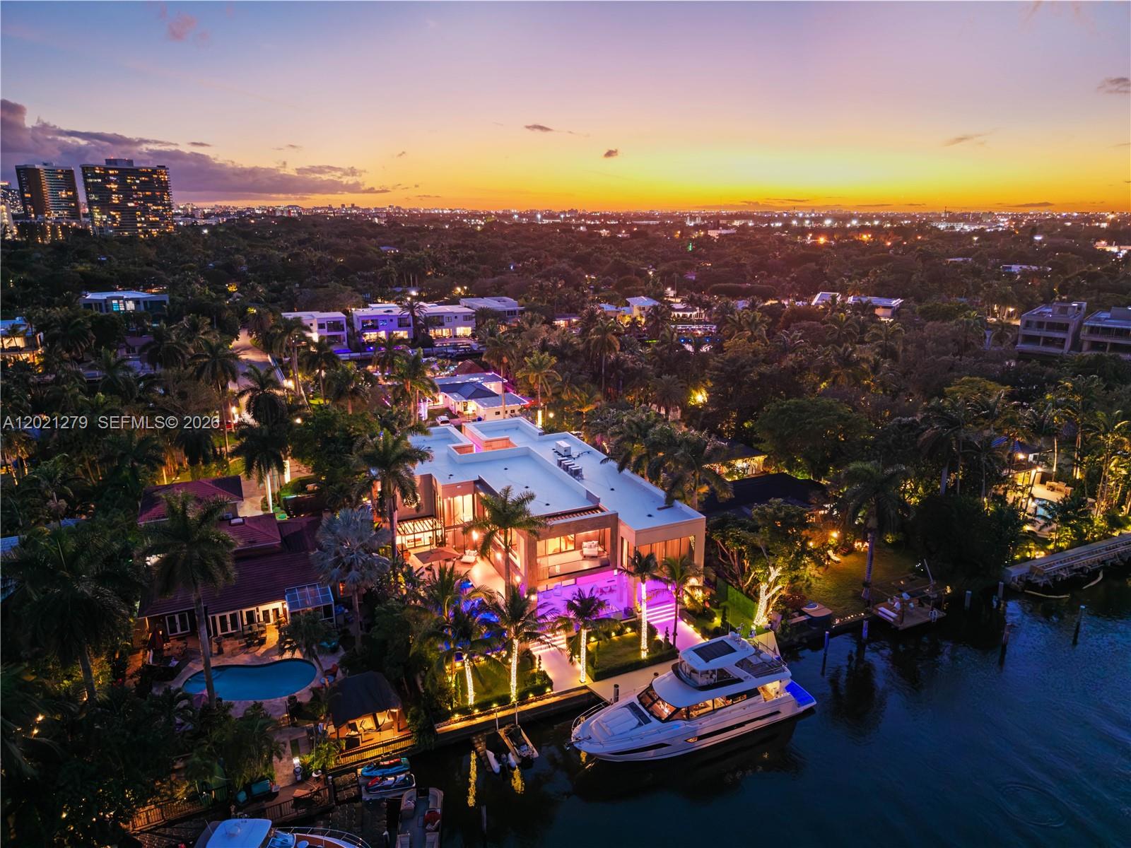 905 Belle Meade Island Dr