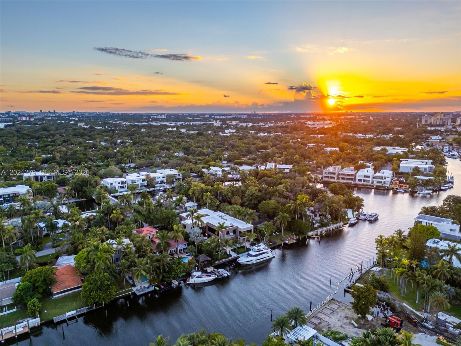 905 Belle Meade Island Dr