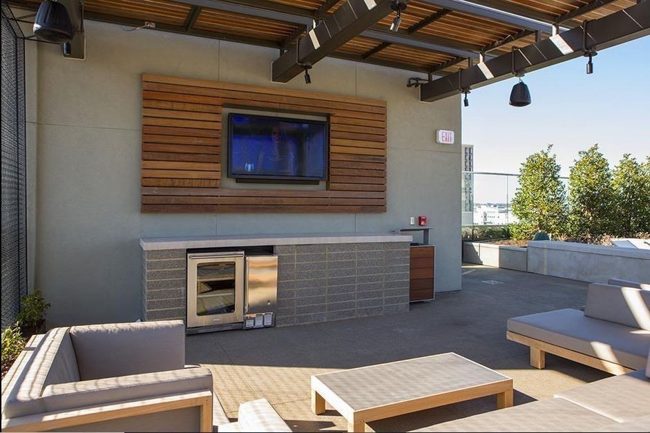 1212 Laurel St Unit: 712