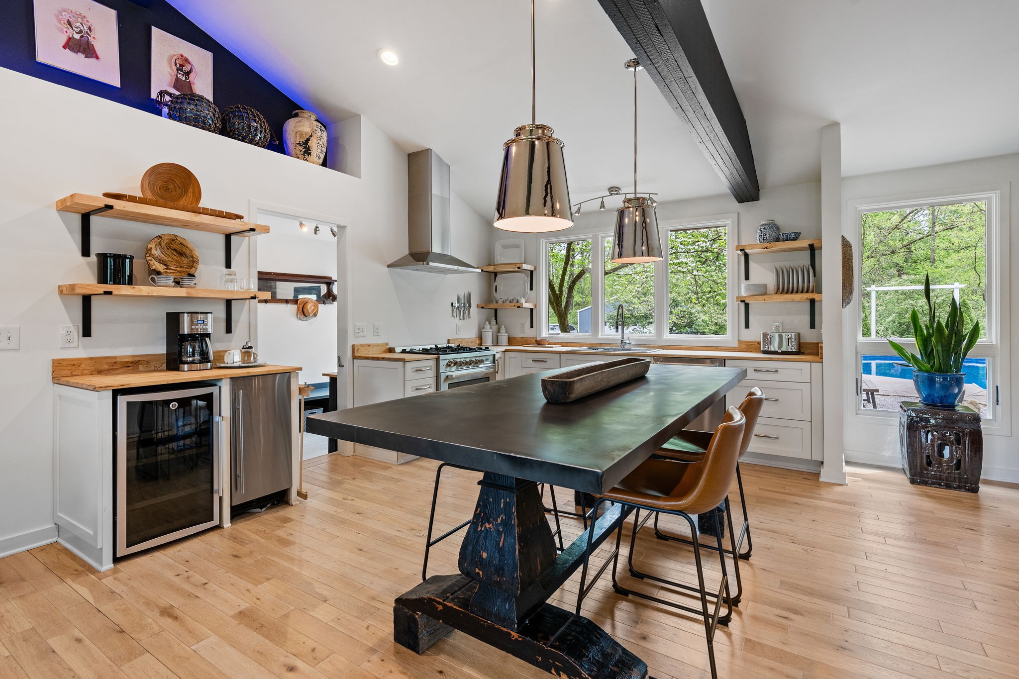 1004 Hickory Hollow Rd